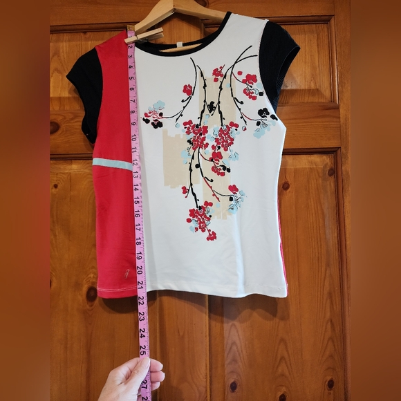 Tail Tech Athletic Cao Sleeve Tee, Floral Design, Size Small - Picture 5 of 10
